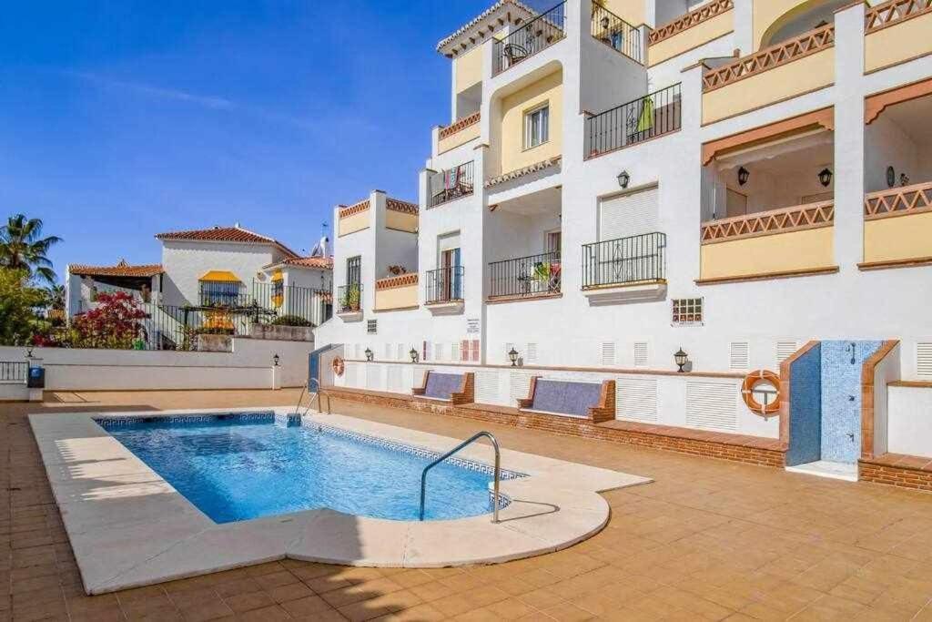 Apartamento Apt Nerja Chimenea With Ocean View, A/C, & Fiber Exterior foto