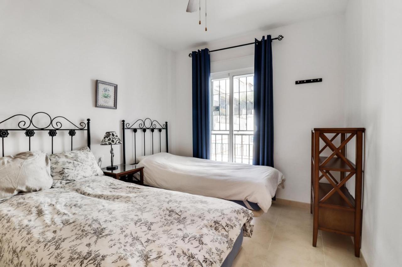 Apartamento Apt Nerja Chimenea With Ocean View, A/C, & Fiber Exterior foto