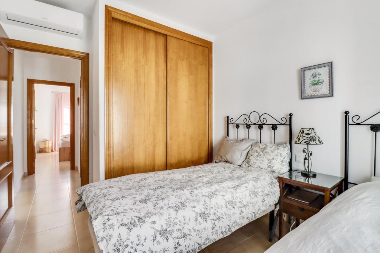 Apartamento Apt Nerja Chimenea With Ocean View, A/C, & Fiber Exterior foto