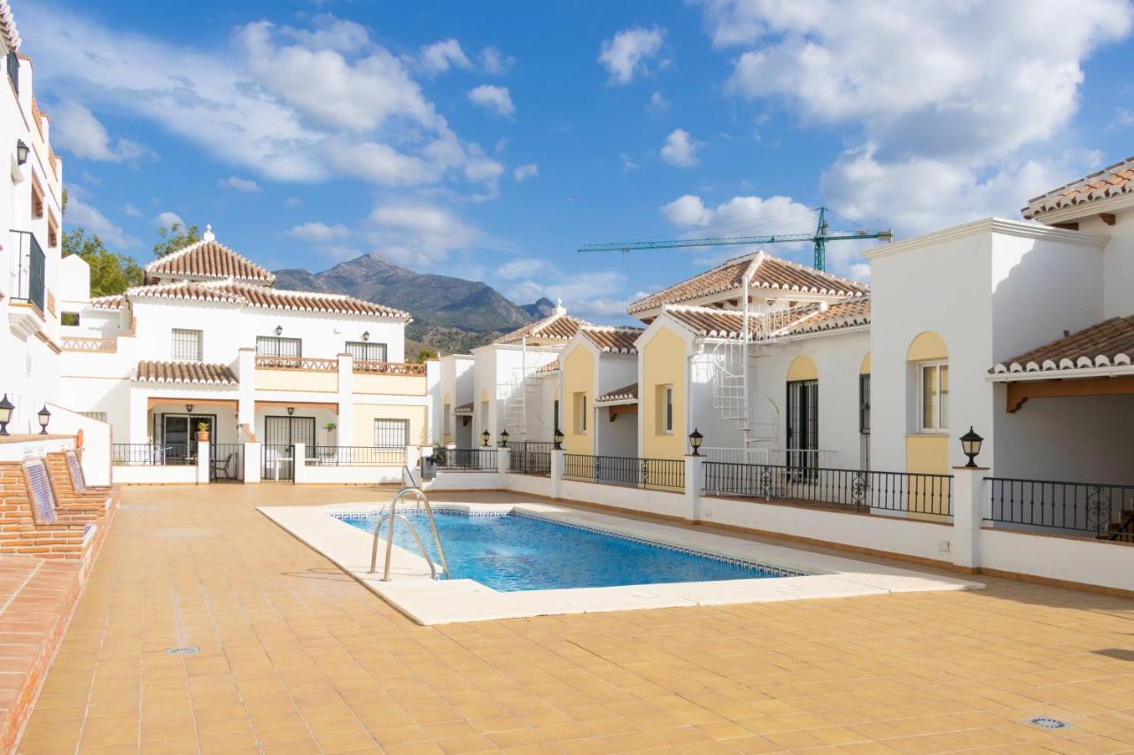 Apartamento Apt Nerja Chimenea With Ocean View, A/C, & Fiber Exterior foto