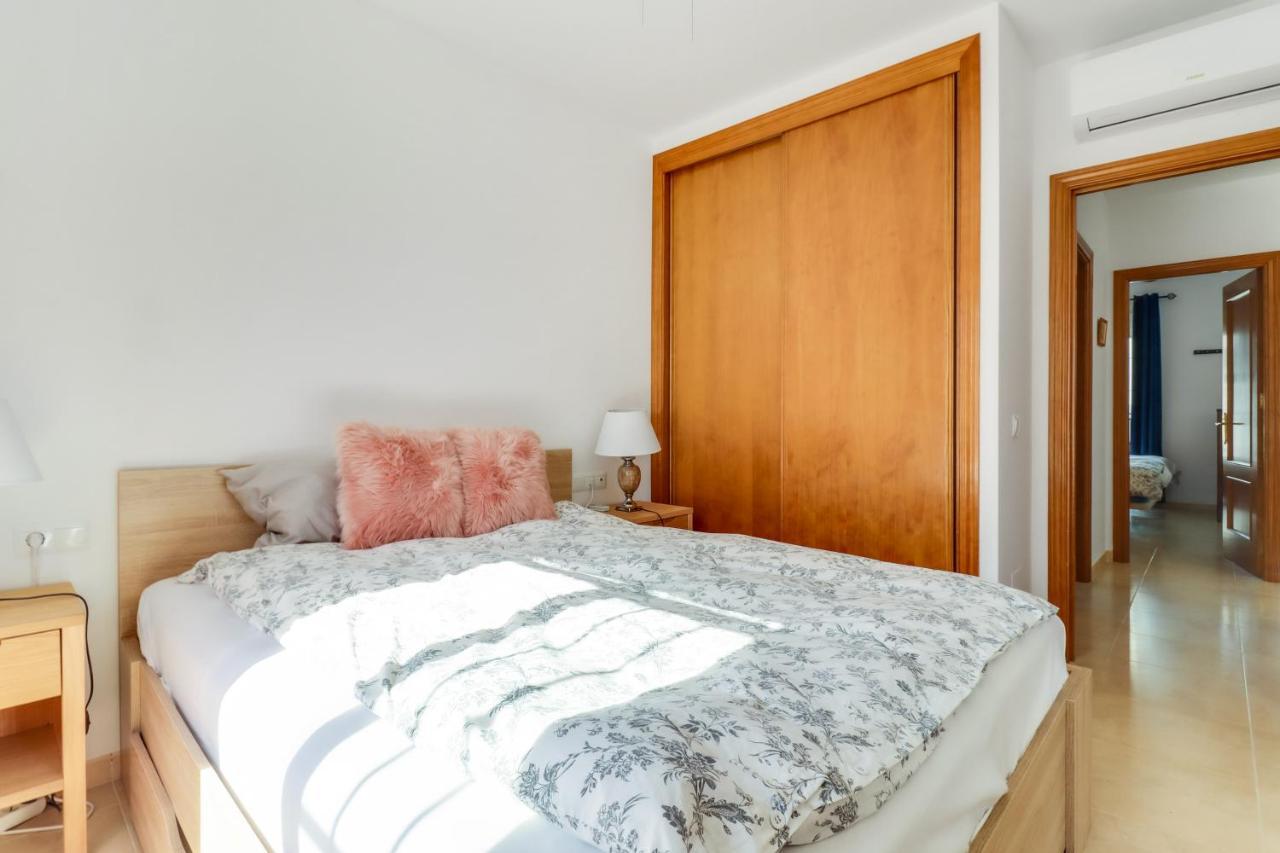 Apartamento Apt Nerja Chimenea With Ocean View, A/C, & Fiber Exterior foto